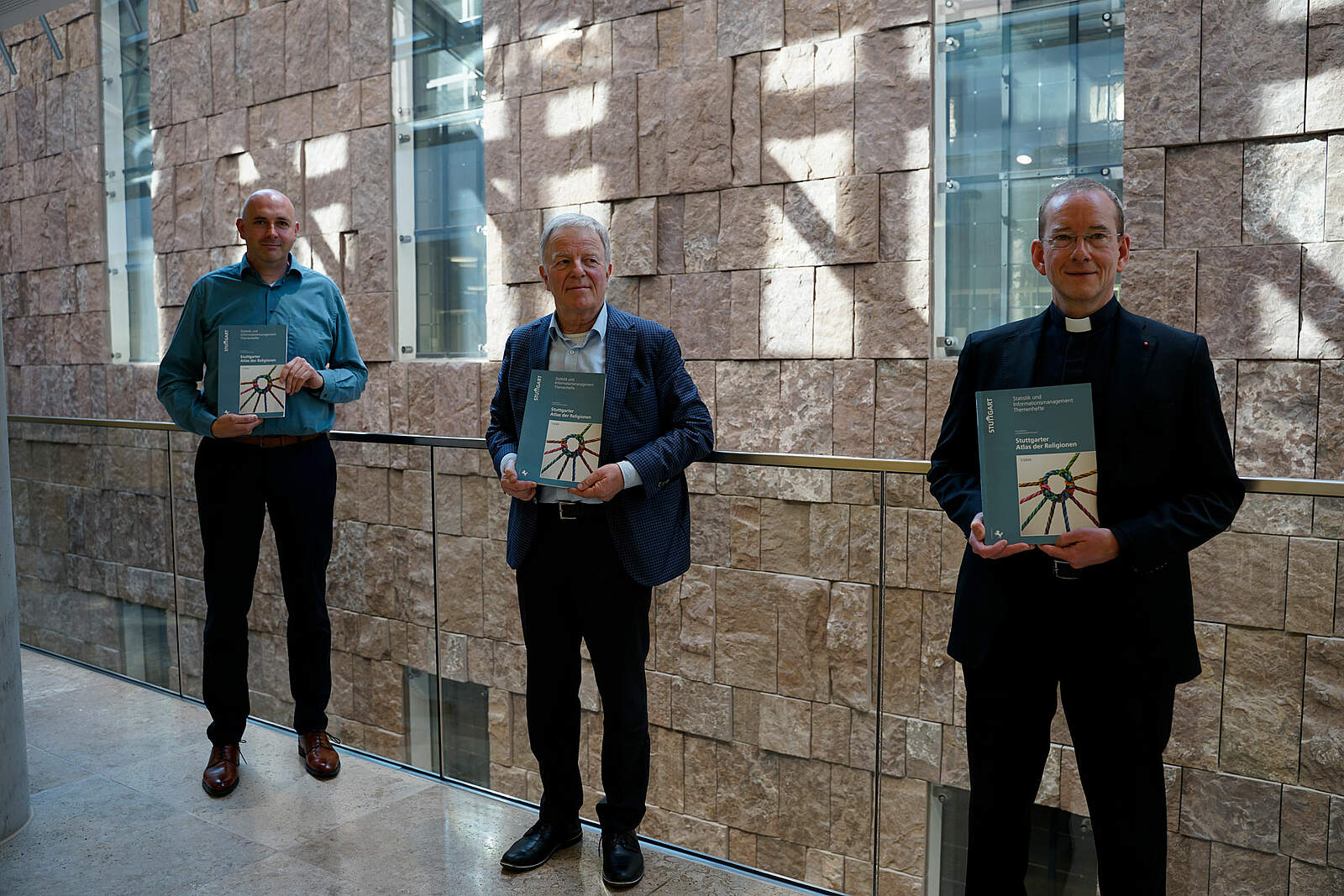 csm_Atlas-der-Religionen_92687c7e44